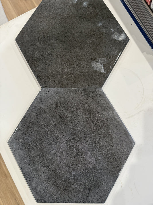 ESAGON black hexagonal tile